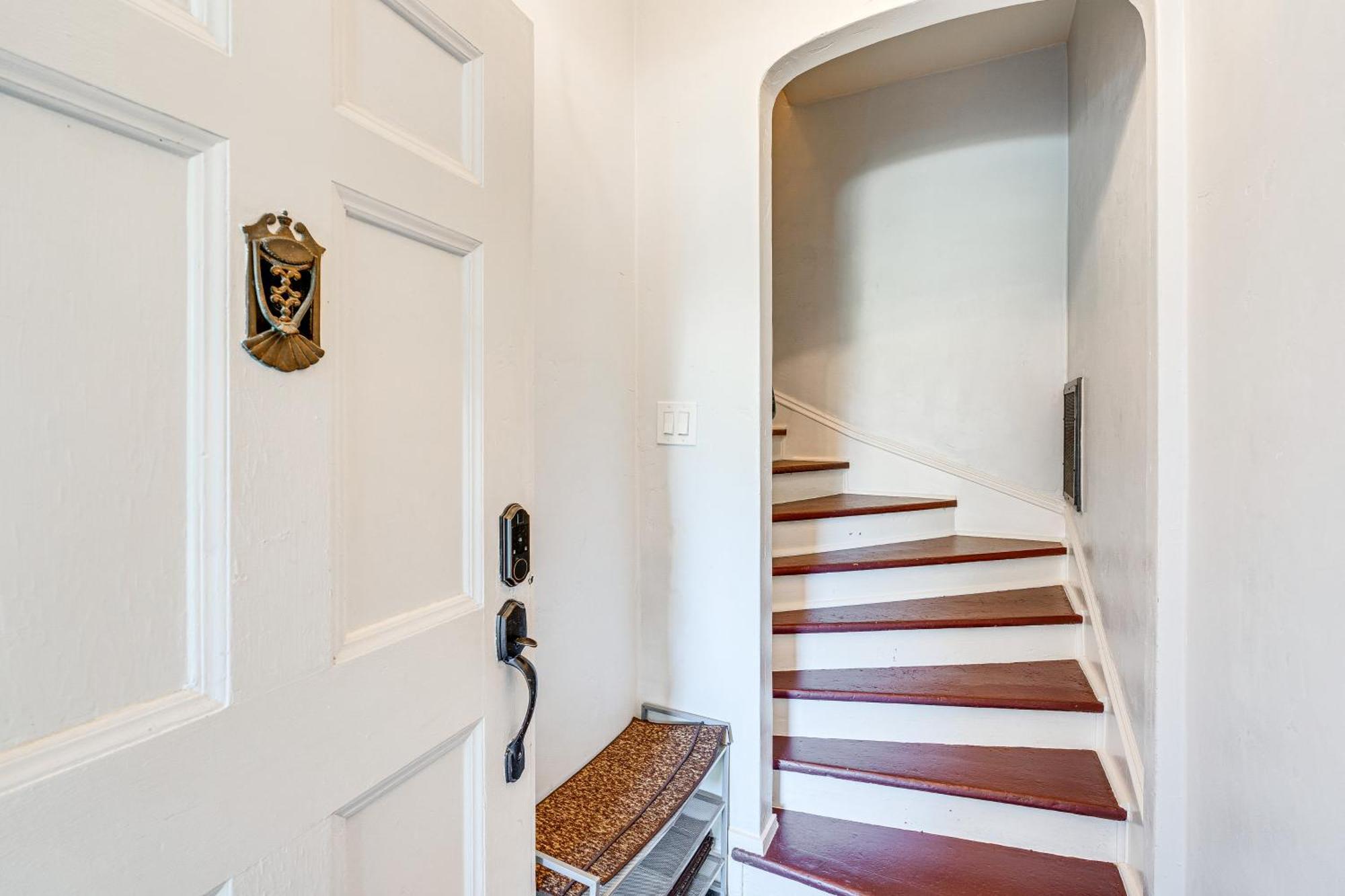 Bright Woodland Apartment Walk To Main Street المظهر الخارجي الصورة
